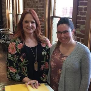 Meet your Posher, Sydnee